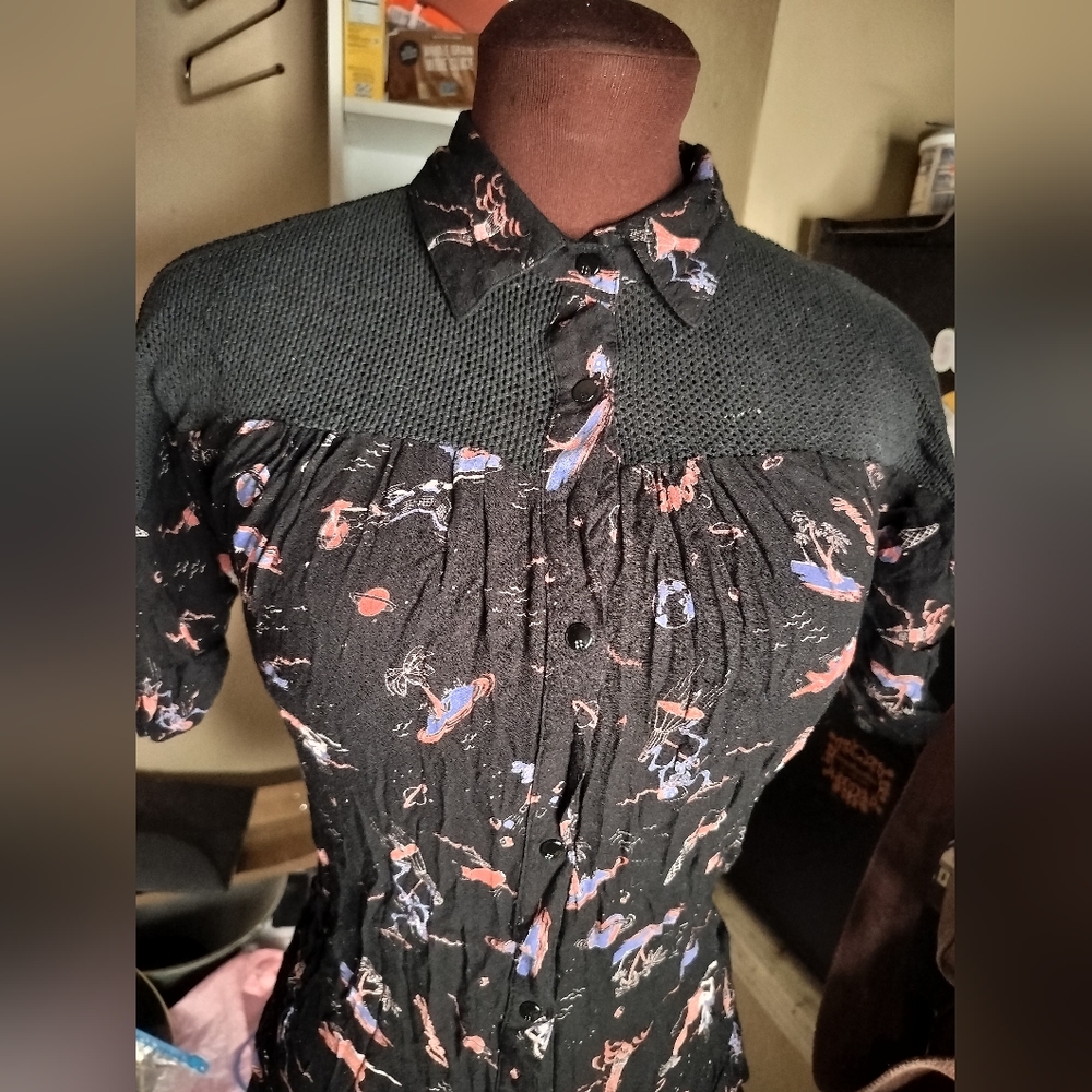 NWOT Insight Button Down Mesh Top Blouse
